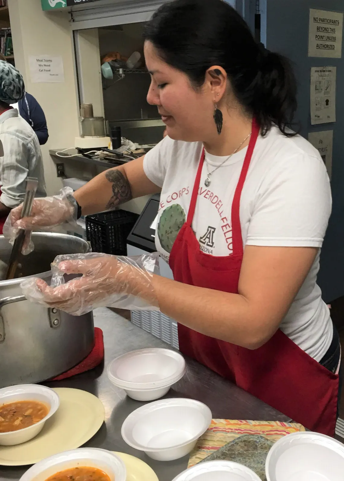 Coverdell Fellows prepare a meal for Primavera Men's Shelter