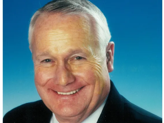 Arthur Andrews, College of Law, (2001)